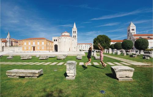  One-Bedroom Apartment in Posedarje in Posedarje
