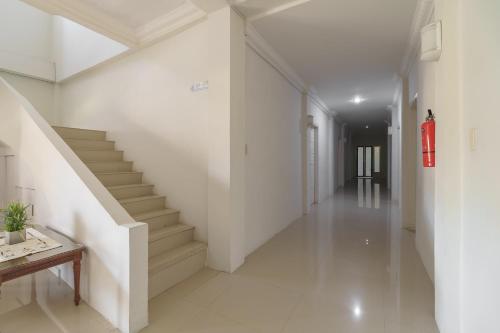 Vestibule, RedDoorz Syariah @ Panglima Nyak Makam Aceh near Aéroport international Sultan Iskandar Muda