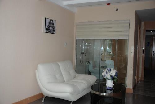 Chengdu Carmen Hotel