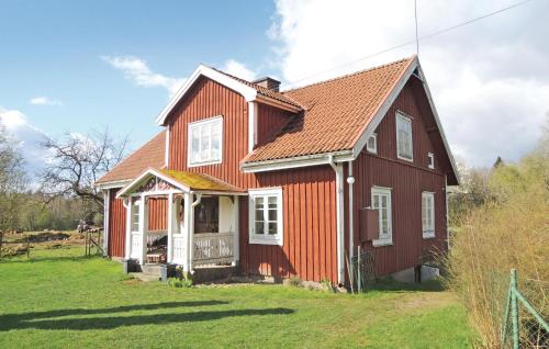 . Awesome Home In lmhult With Kitchen