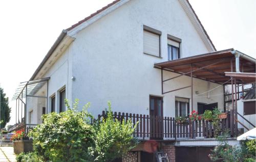 Three-Bedroom Apartment in Zamardi in Zamárdi