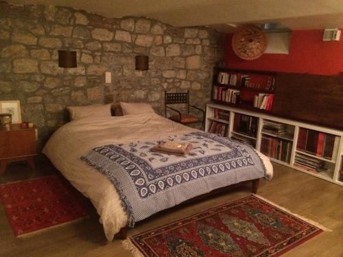  Chambre privée dans un joli duplex face à la gare, Unterkunft in Verviers