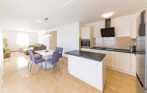  Three-Bedroom Apartment in Kastel Stari in Kaštel Stari
