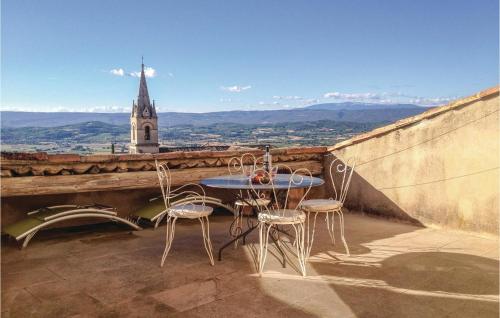 Cozy Apartment In Bonnieux With Kitchen