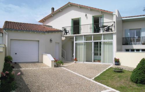 Stunning apartment in Vaux sur Mer with 1 Bedrooms and WiFi