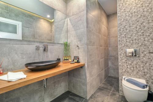 Acropolis Plus Penthouse - image 8