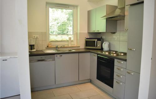 Kitchen, Awesome home in Gerolstein-Hinterhaus, with 3 Bedrooms and WiFi in Gerolstein