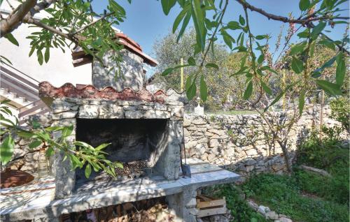  Two-Bedroom Apartment in Dogac in Rogač