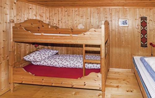 Stunning Home In Steinstø With Wifi in 歐斯提斯