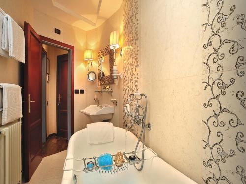 Hotel Bonconte Room Type - Deluxe Double Room