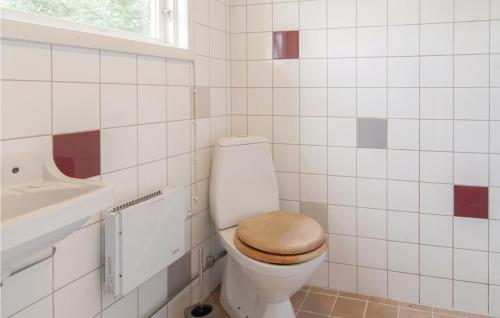 Bathroom, One-Bedroom Holiday Home in Visby in Faro