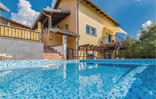  Three-Bedroom Holiday Home in Sveti Donat in Sveti Donat