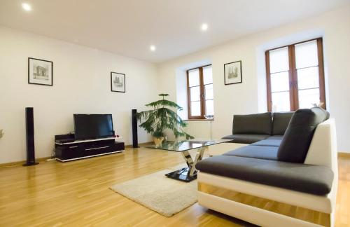 Apartment (4 Adults)