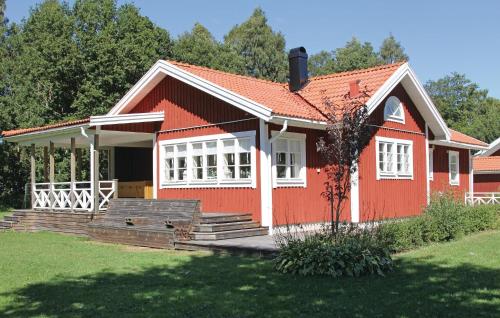 . Lovely Home In Lttorp With Wifi