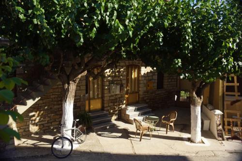  Vitala's traditional stone-build house, Pension in Vitala bei Séta