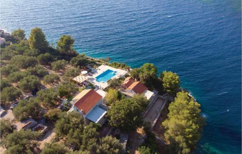  Holiday home Poplat bb Croatia, Pension in Potirna