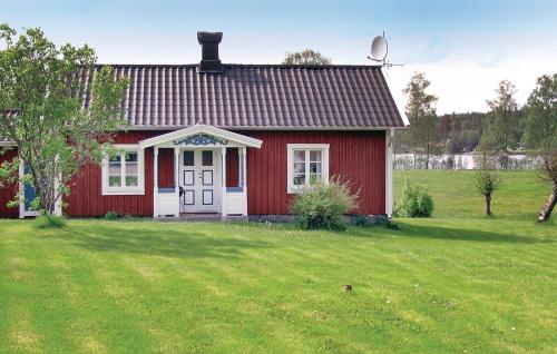 Lovely Home In Ambjrnarp With Lake View - Ambjörnarp