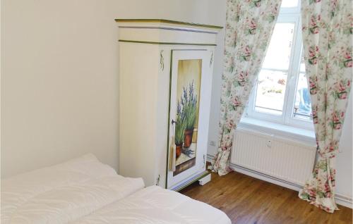 Two-Bedroom Apartment in Wismar - image 3