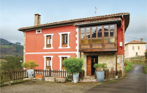 Three-Bedroom Holiday Home in El Cueto gîte à louer Escobal