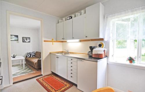 virtuve, Cozy Home In Dalskog With Kitchen in Dalskog