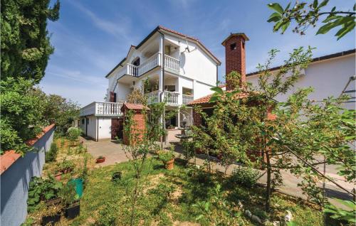  0-Bedroom Apartment in Privlaka, Ferienwohnung in Privlaka