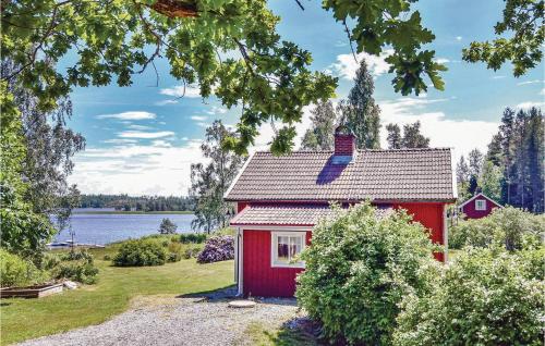 Awesome Home In Kpmannebro With House Sea View - Åsensbruk