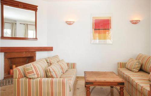 Two-Bedroom Apartment in Mijas - image 9