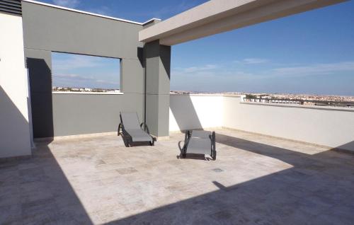  2 Bedroom Lovely Apartment In Orihuela Costa in Los Dolses