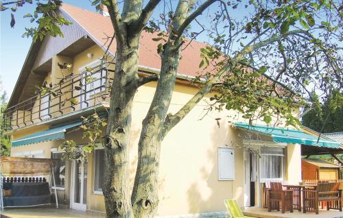  Holiday home Petöfi V-Balatonfenyves in 8646 Balatonfenyves