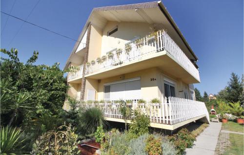  Three-Bedroom Apartment in Balatonboglar in Balatonboglár