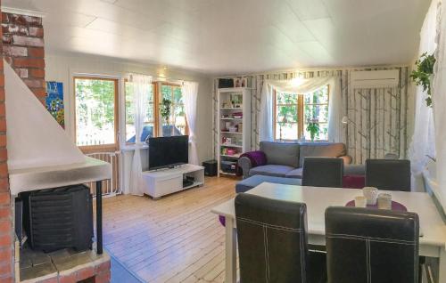 Pet Friendly Home In Ljungby With Sauna in Holminge