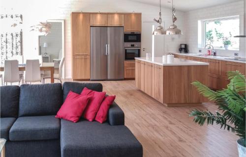 Three-Bedroom Holiday Home In Kopingsvik in Kopingsvik