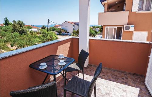  Two-Bedroom Apartment in Pakostane, Pension in Pakoštane bei Vrana