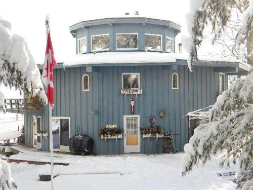 Stouffermill Bed & Breakfast in Algonquin Highlands (ON)