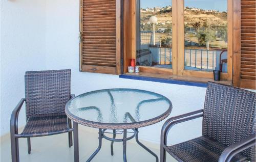 1 Bedroom Gorgeous Apartment In Rojales