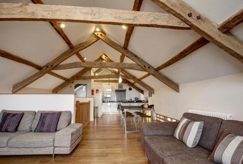 The Threshing Barn - image 10