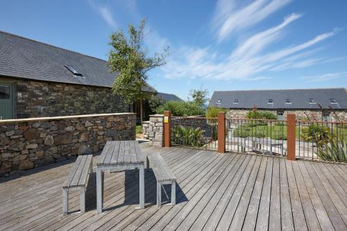 The Threshing Barn - image 6
