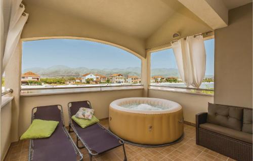  Three-Bedroom Apartment in Opuzen in Opuzen