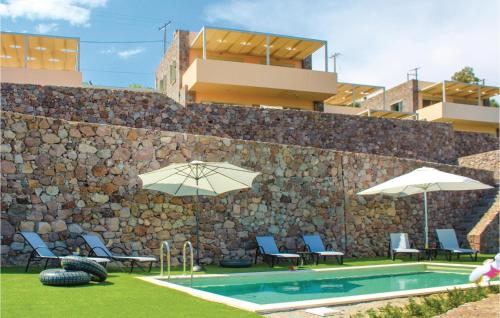  Four-Bedroom Holiday Home in Aigina Saronic Island in Sfendoúrion