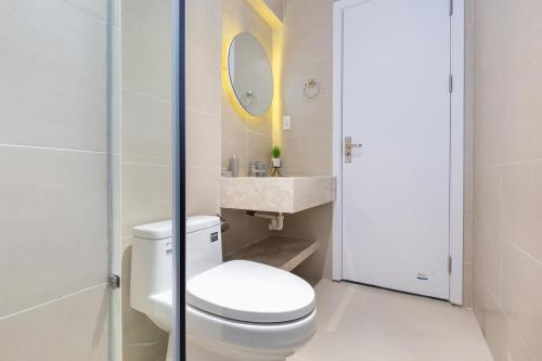 Studio Apartment image 3