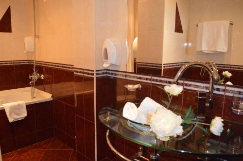 Hotel Shterev Karlovo - image 13