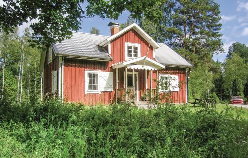 Gorgeous Home In Vislanda With Kitchen - Vislanda