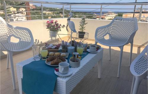  Three-Bedroom Apartment in Gerani Rethymno, Unterkunft in Gerani