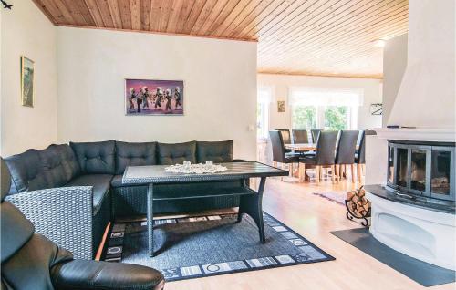 Amazing Home In Visby With 4 Bedrooms in Nyhamn