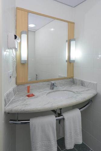 Double Room image 5