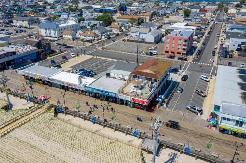 Boardwalk Hotel Charlee & Apartments Beach Hotel Oceanfront