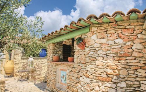 3 Bedroom Stunning Home In Gordes