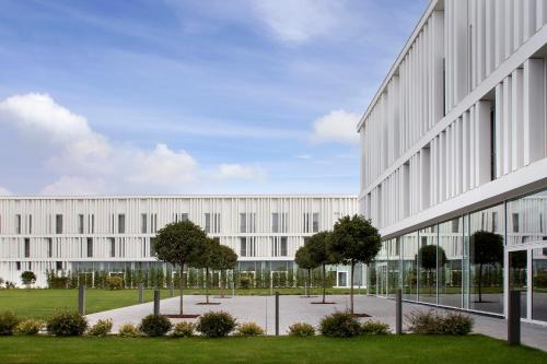 J Hotel - image 5