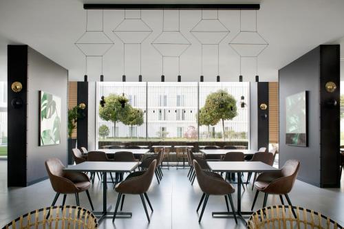 J Hotel - image 11