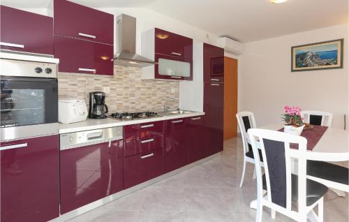 3 Bedroom Lovely Apartment In Gata